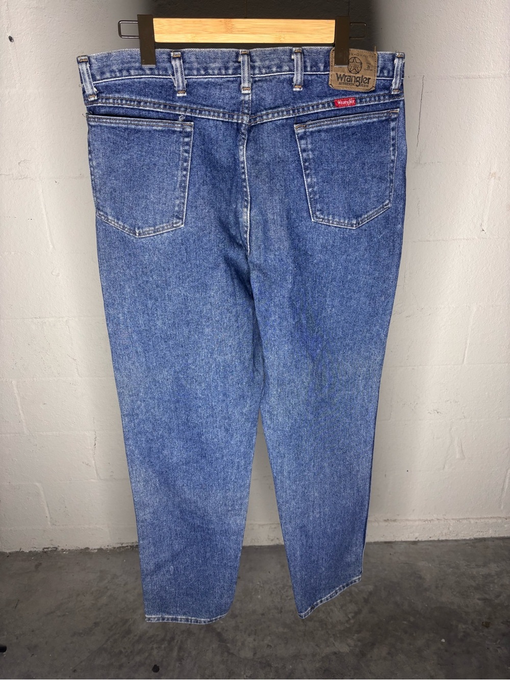 Wrangler Men’s Relaxed Fit Jeans Vintage Rinse 38x34 Style 97610DW